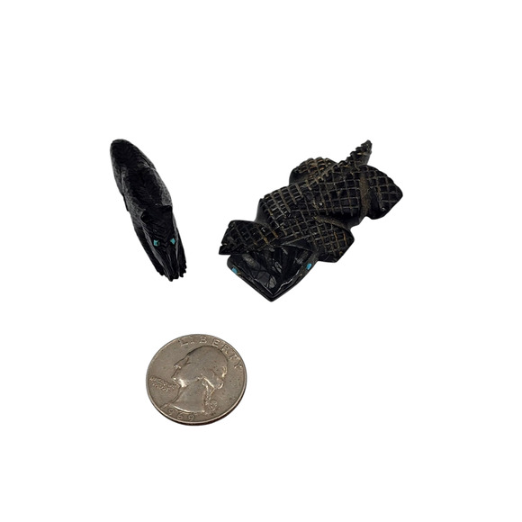 Native American Zuni Hand Carved Bear Alligator Fetishes Black Stone Turquoise - Picture 3 of 14